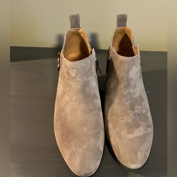 VIONIC Cecily Waterproof Suede Booties - Picture 4 of 12